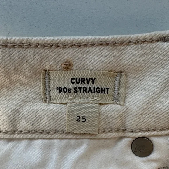 Madewell Curvy 90s Straight Jeans in Off-White - Picture 8 of 9
